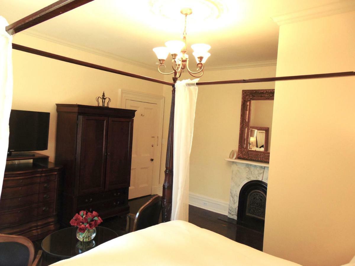 The Rendell Shea Manor Hotel St. John's Room photo